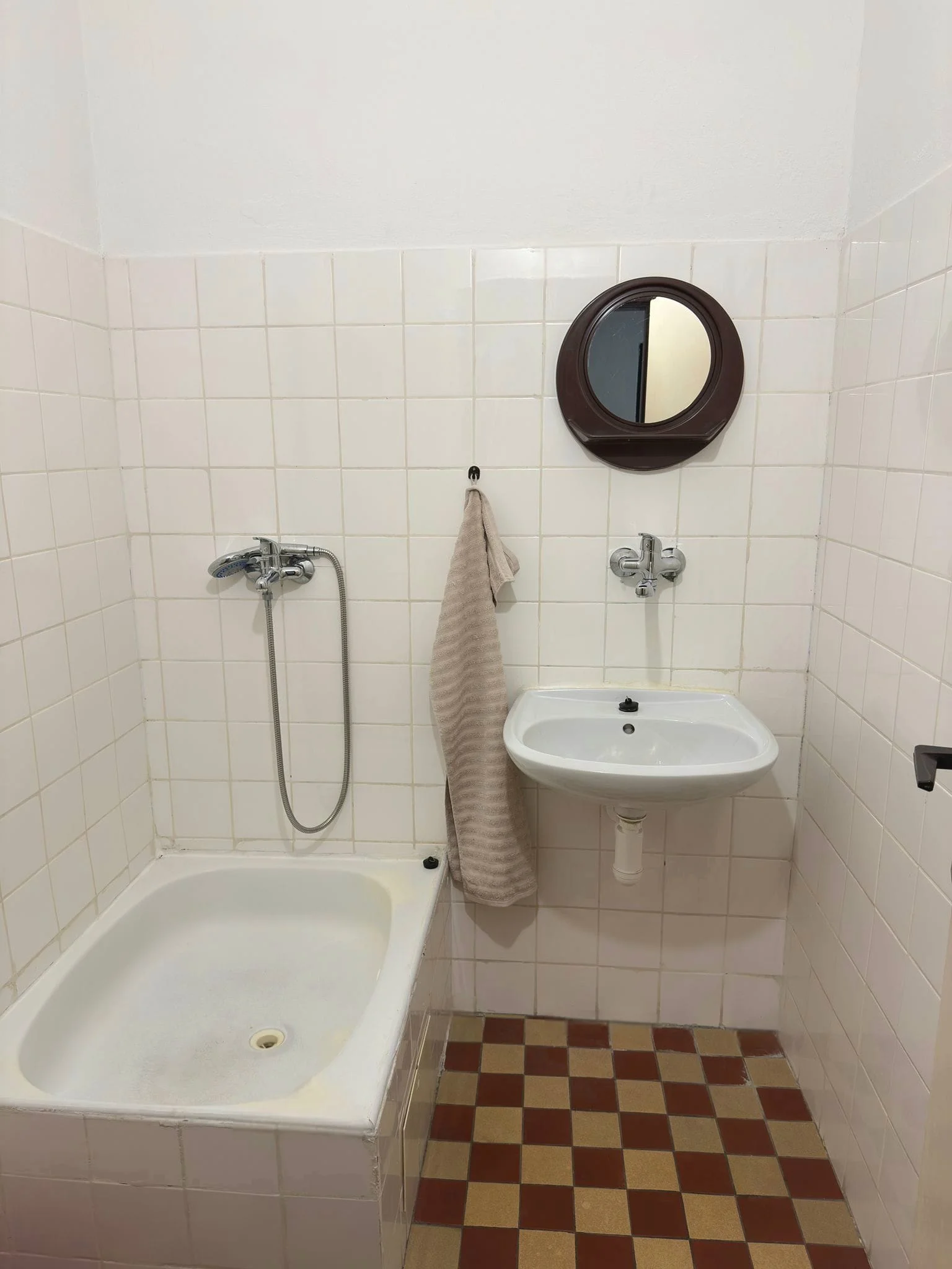 Kúpeľňa so sprchou